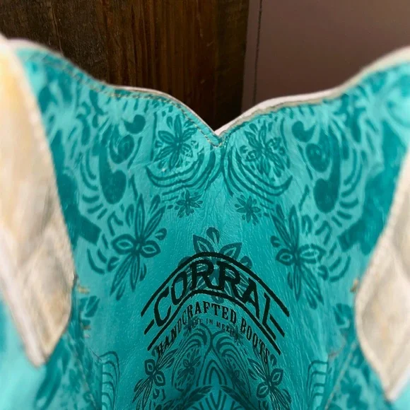 Corral Embroidered Heeled Cowgirl Boots - Cream and Multicolor - Picture 8 of 10